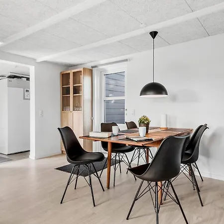 2 Bedroom Amazing In Dom wakacyjny Otterup